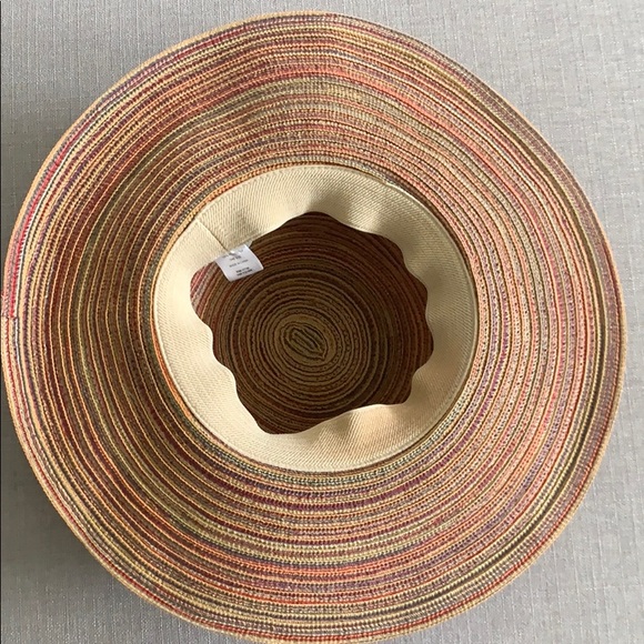 Straw hat - Picture 4 of 8